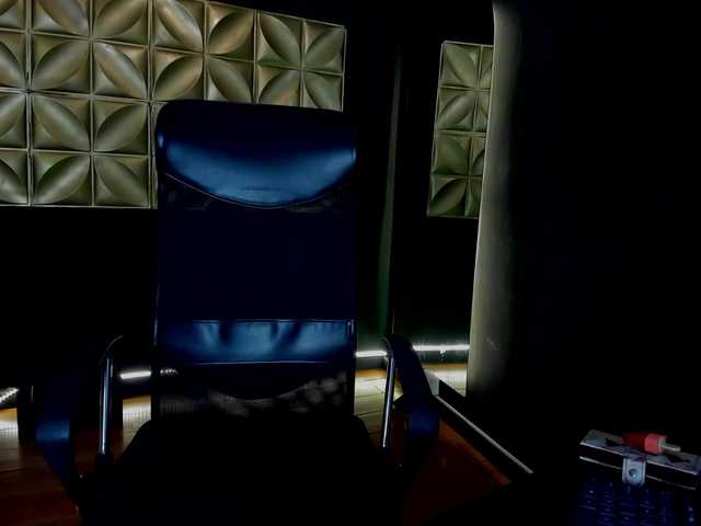  miacollins chat room