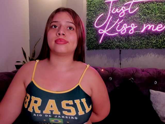 miacollins cam belle