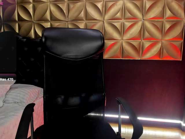 miacollins's BongaCams show and profile