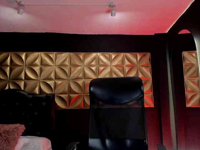 miacollins miacollins