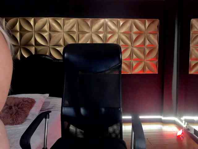 miacollins miacollins