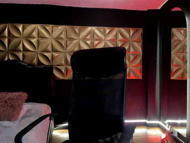 miacollins miacollins