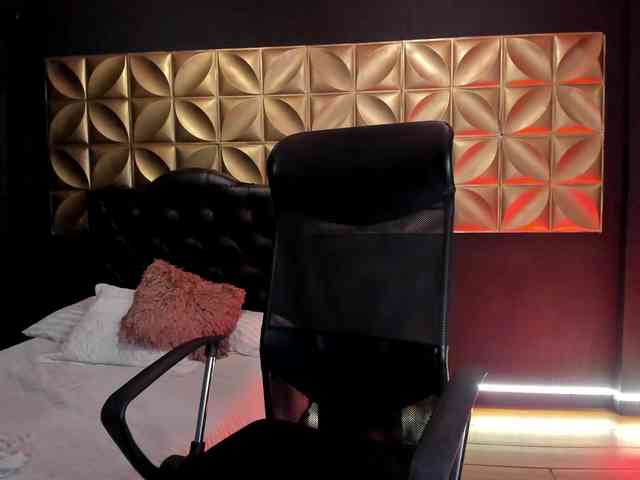 miacollins miacollins