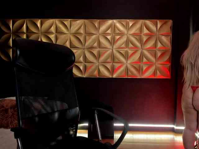 miacollins miacollins