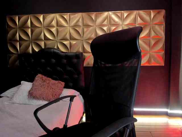 miacollins miacollins