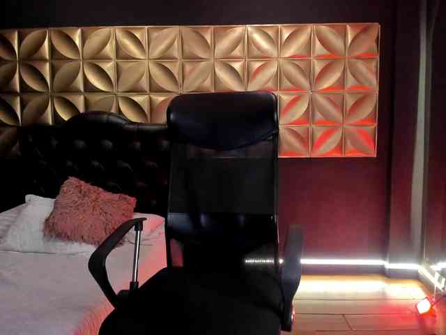 miacollins miacollins