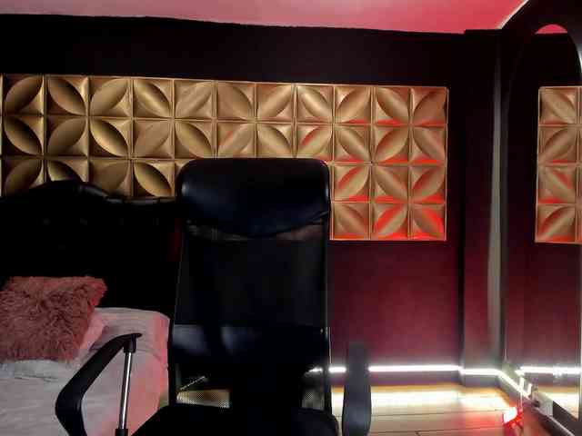 miacollins miacollins