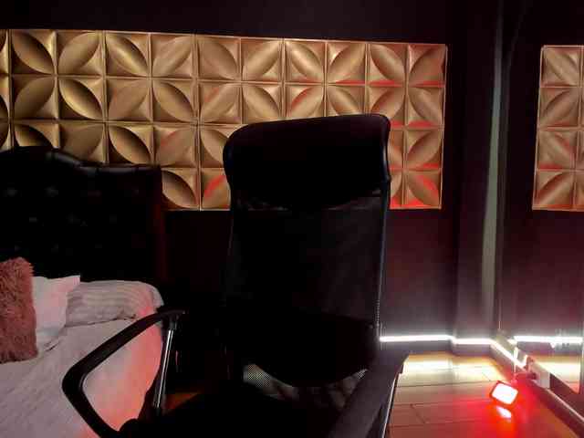 miacollins miacollins