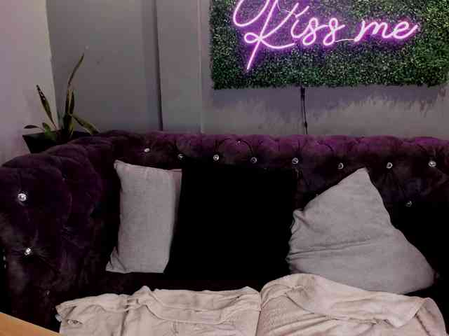 miacollins miacollins