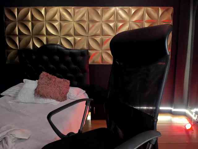 miacollins miacollins