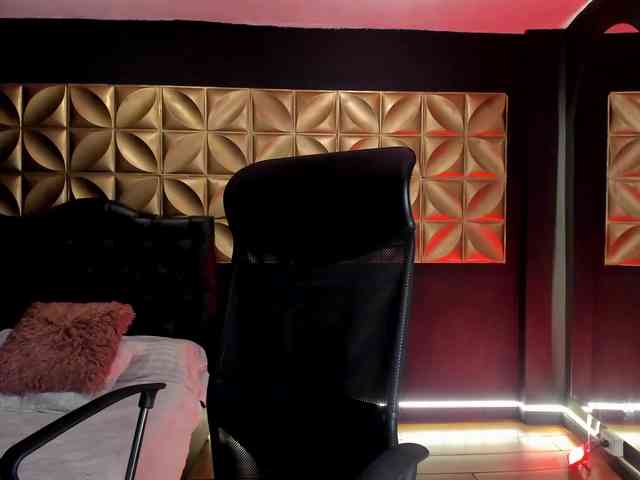 miacollins miacollins