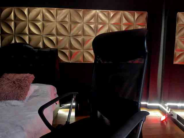 miacollins miacollins