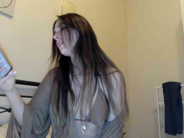 AleksisFox webcam