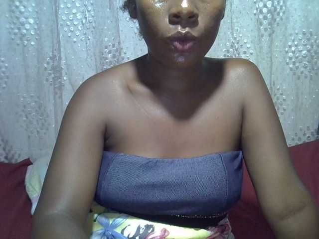  LatishaForYou chat room