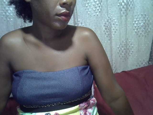 LatishaForYou webcam