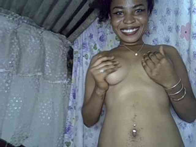 LatishaForYou webcam