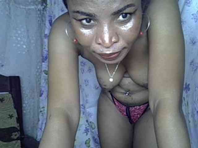 LatishaForYou webcam