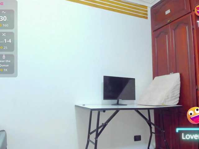 ValkiriaContee webcam