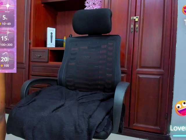 ValkiriaContee from BongaCams