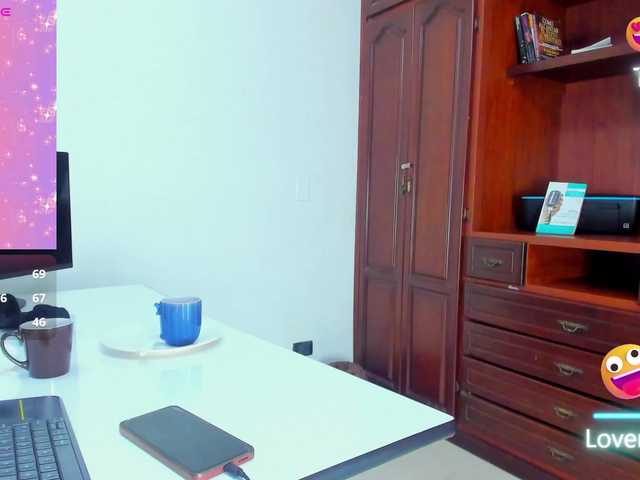 ValkiriaContee Live Cam on BongaCams