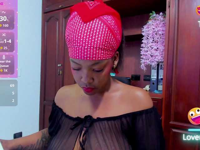 ValkiriaContee Live Cam on BongaCams