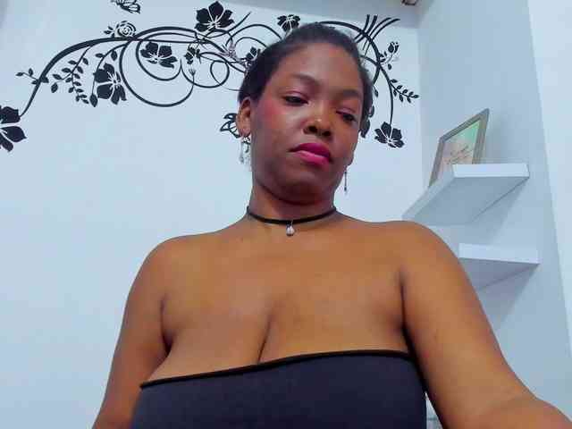 ValkiriaContee webcam