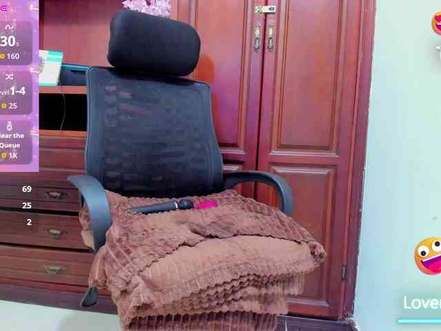 ValkiriaContee webcam