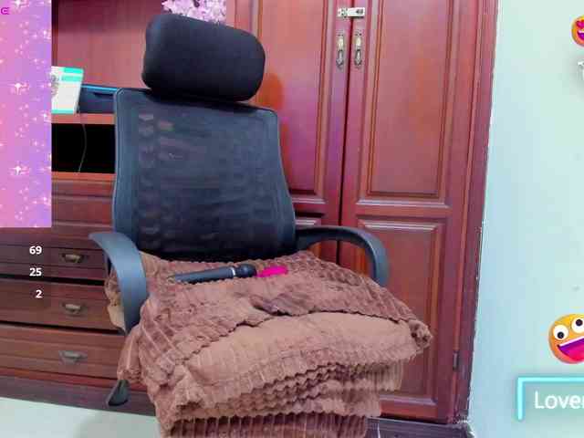 ValkiriaContee webcam