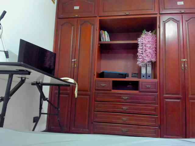 ValkiriaContee webcam