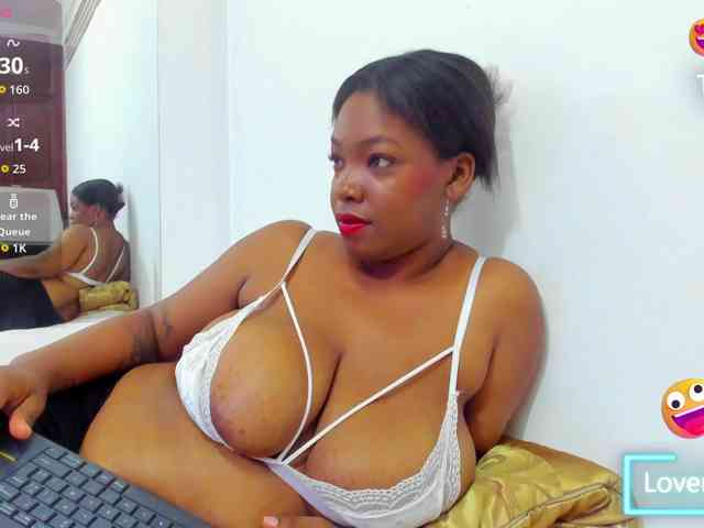 ValkiriaContee webcam