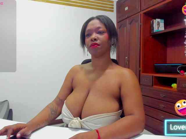 ValkiriaContee webcam