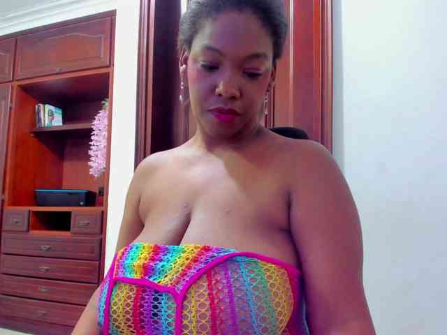 ValkiriaContee webcam