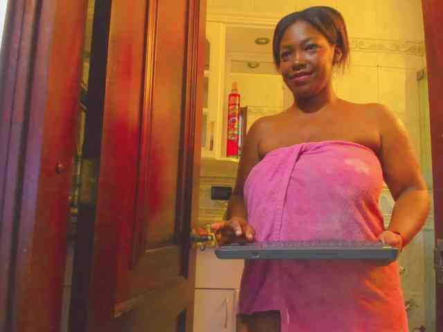 ValkiriaContee webcam