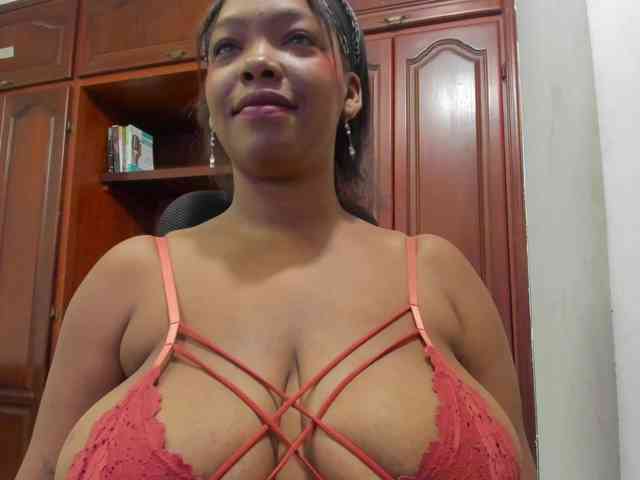 ValkiriaContee webcam