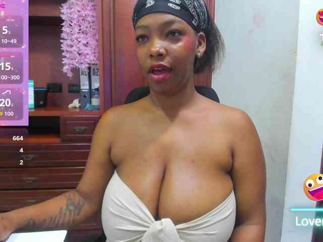 ValkiriaContee webcam