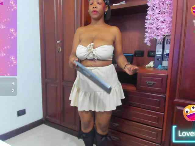 ValkiriaContee webcam