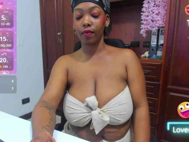 ValkiriaContee webcam