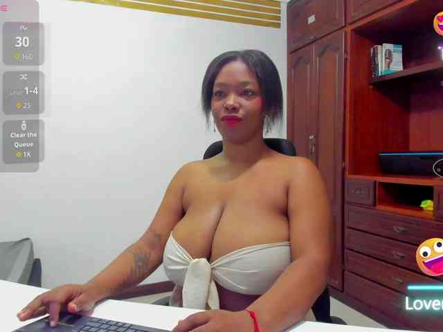 ValkiriaContee webcam