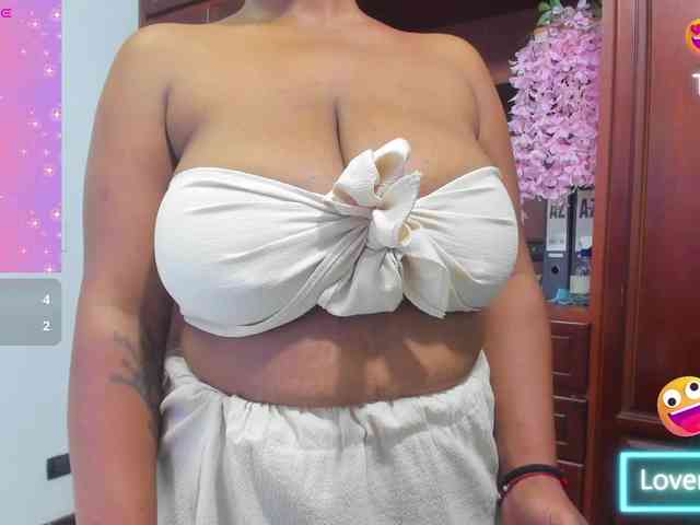 ValkiriaContee webcam