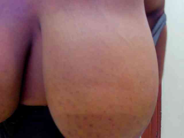 ValkiriaContee webcam