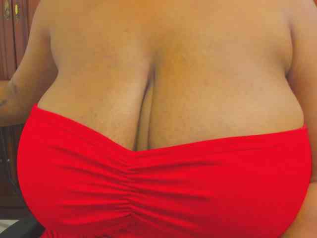 ValkiriaContee webcam