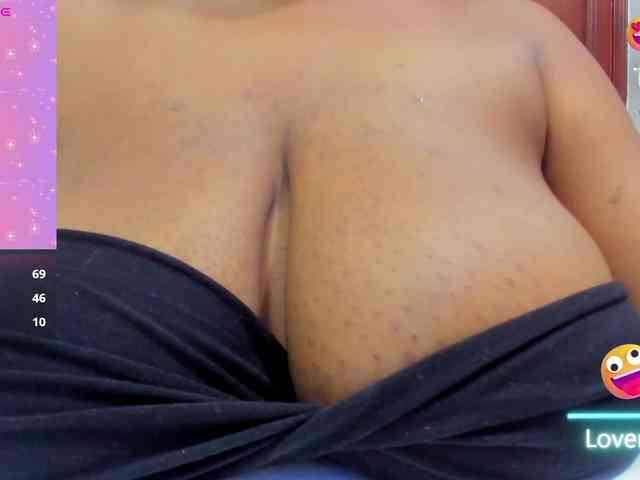 ValkiriaContee webcam