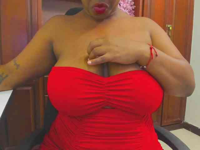 ValkiriaContee webcam