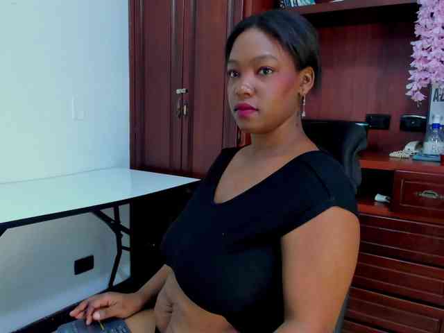 ValkiriaContee webcam