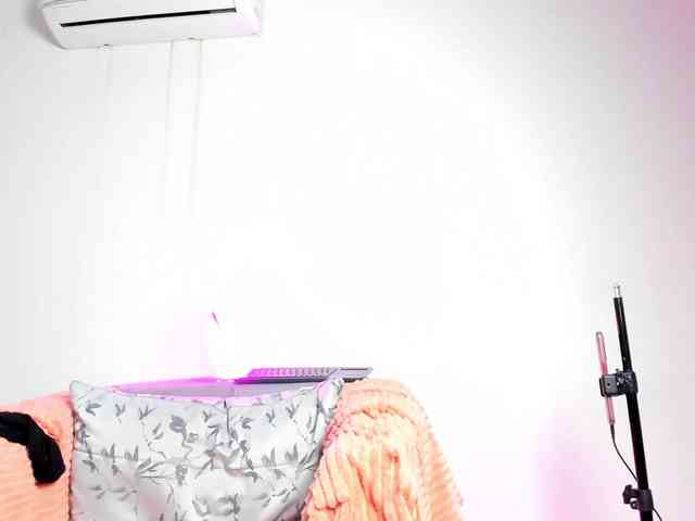 ValkiriaContee webcam
