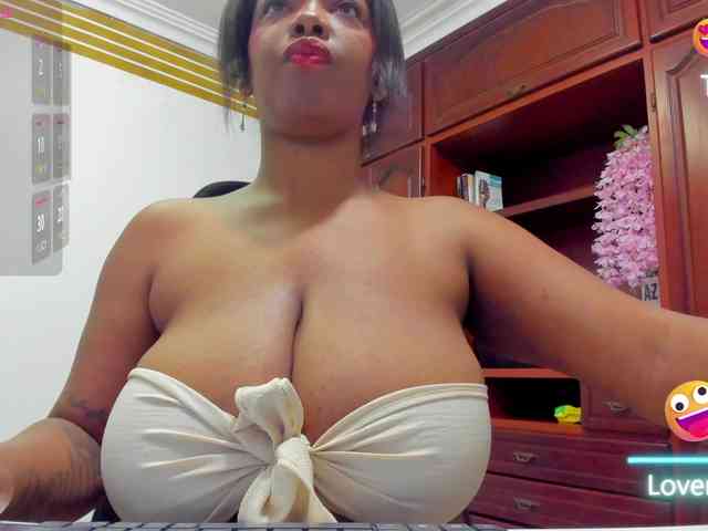 ValkiriaContee webcam