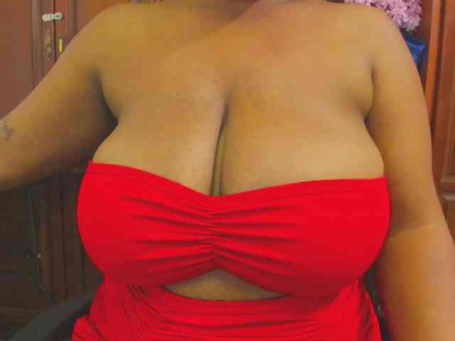 ValkiriaContee webcam