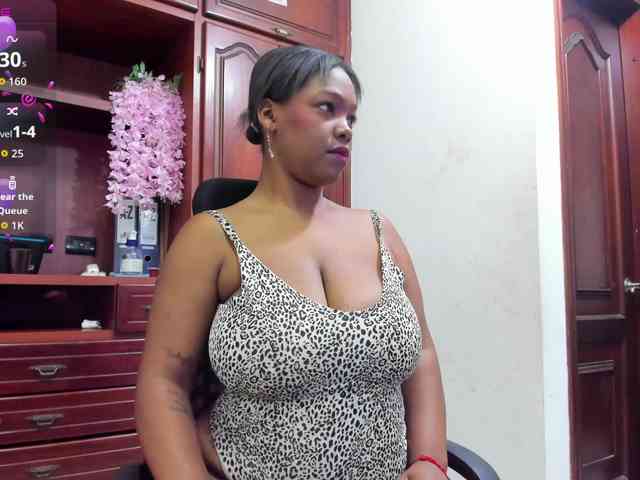 ValkiriaContee webcam