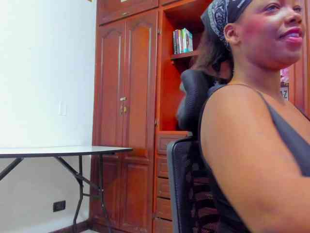 ValkiriaContee webcam