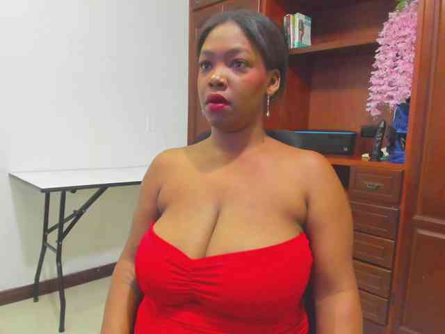 ValkiriaContee webcam